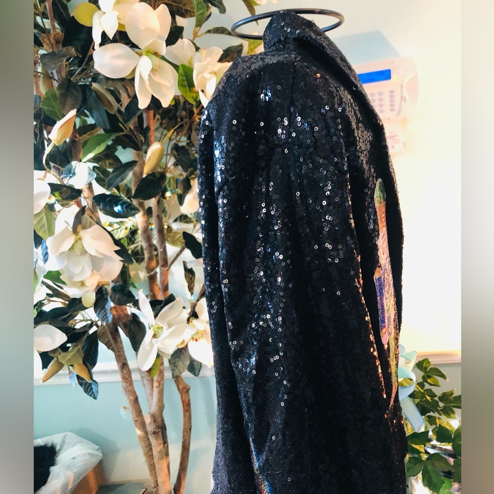 Queen of đź’– Sparkles Festive Sequin Blazer with Nutcracker Motif - Picture 9 of 13